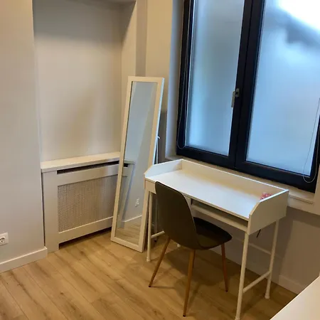Cozy Nook In Center